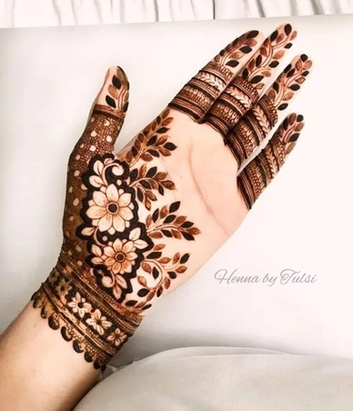 Simple Arabic Mehndi Design